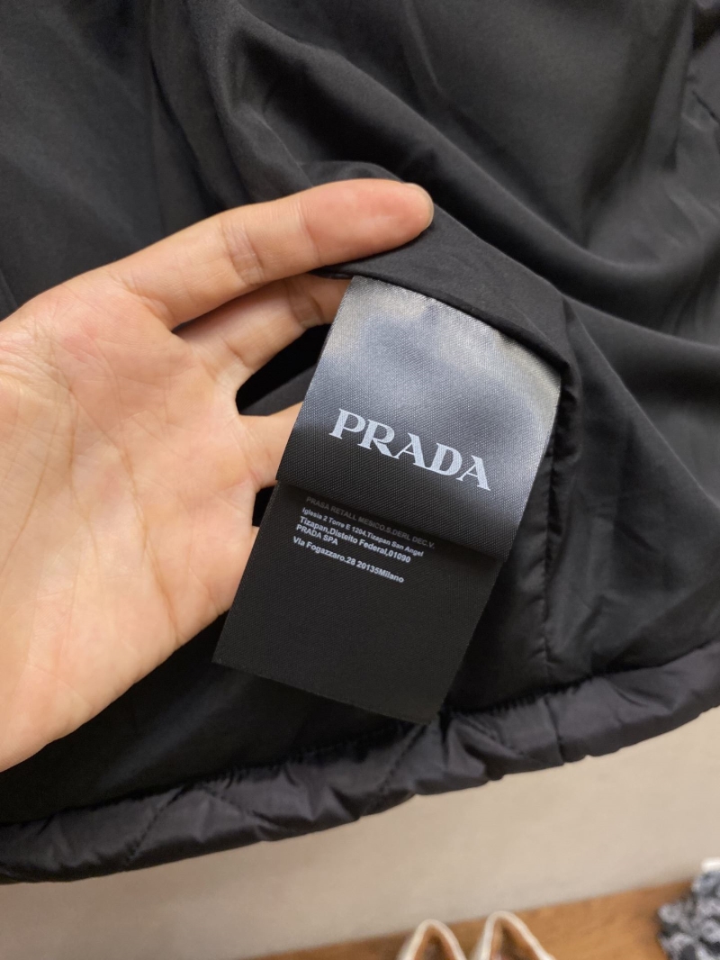 Pra*a outwear